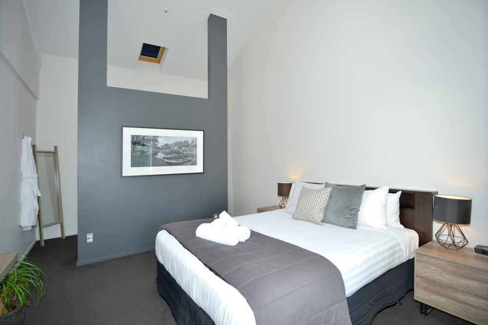 Southwark Hotel & Apartments Christchurch Bagian luar foto